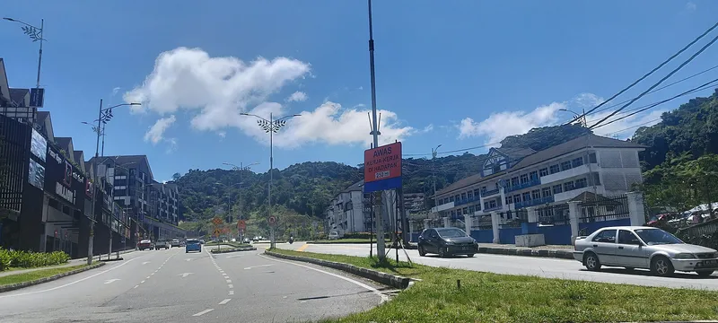 Wide road through the Cameron Centrum area of Brinchang